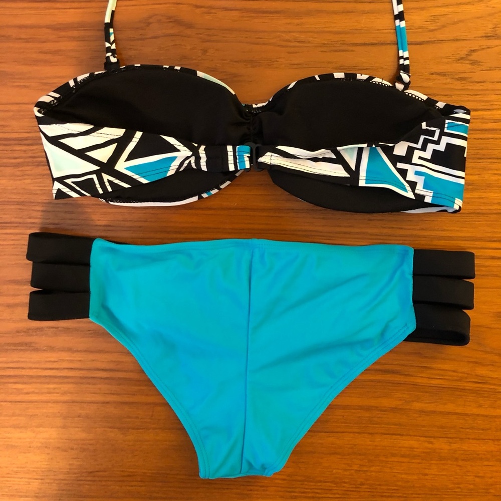 Patterned Bikini - Picture 3 of 3